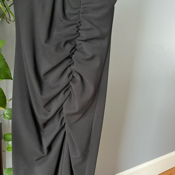 Formal Black Floor Length Dress- Size SMALL - Picture 4 of 11